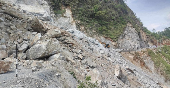 प्रसुन्नालाई ‘युके ब्युटी एण्ड ब्रेन’ को तेस्रो उपाधि